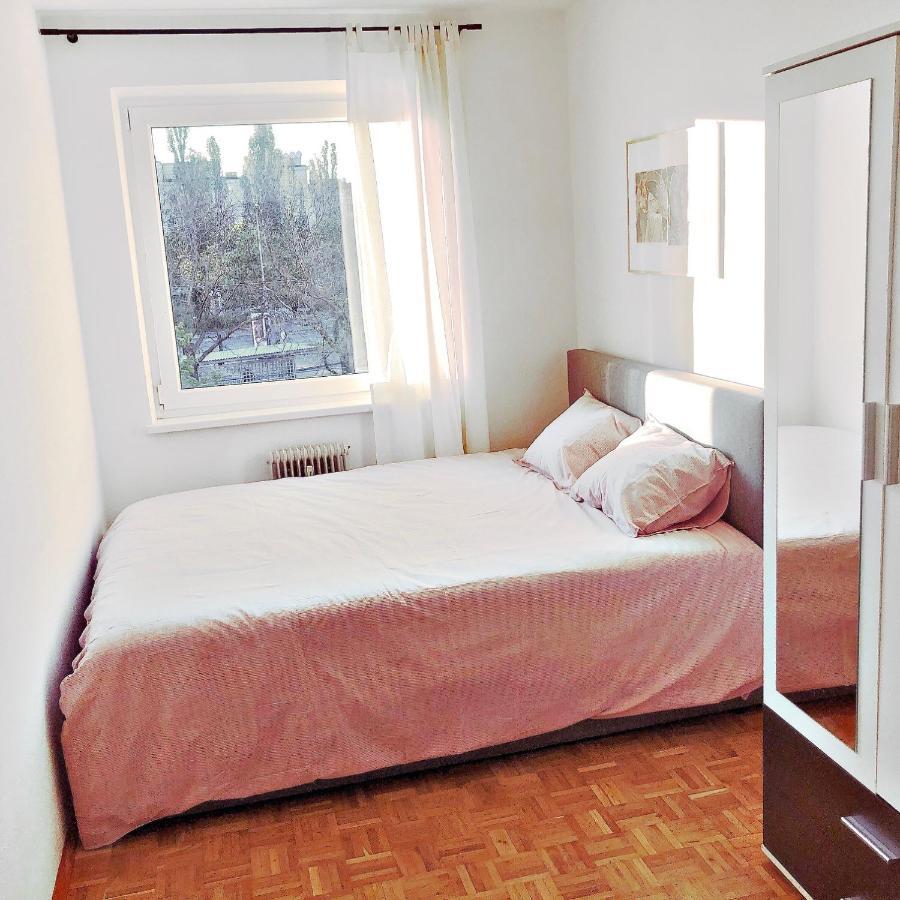 Modern New Danube Apartment, Perfect Location Vienna